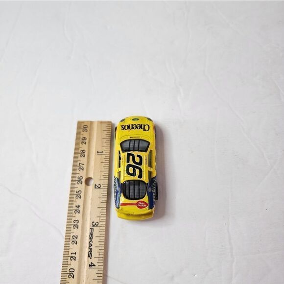 Johnny Benson #26 Cheerios Ford NASCAR Diecast Car 1:64 - Picture 6 of 6